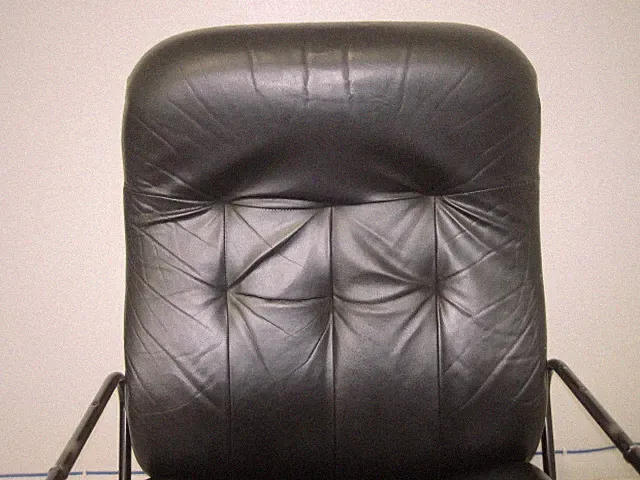 Ekornes Stressless Black Leather Back 1970's era chair armchair recliner